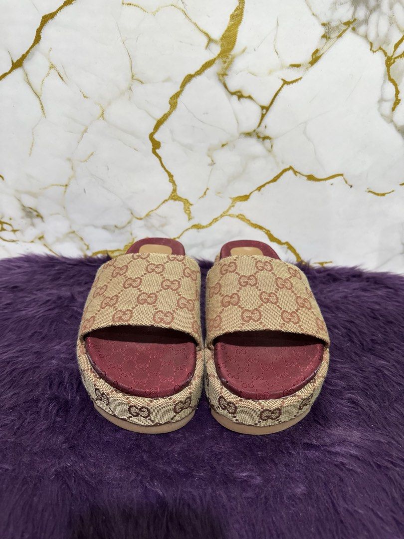 Gucci platform (Category: Flats & Sandals) located in Marikina City. Submitted by georgiaprelovestuff (Listing ID 1470458655, Image 1). Description: size 38 PLEASE READ BEFORE MAKING AN OFFER: 🔹No inclusions since this is preloved 🔹NO to low ballers please 🔹NO meetups due to busy schedule 🔹If you make an offer, please get the item let's not waste each other's time 🔹NO return NO exchange NO cancellation 🔹Please manage your expectation since 