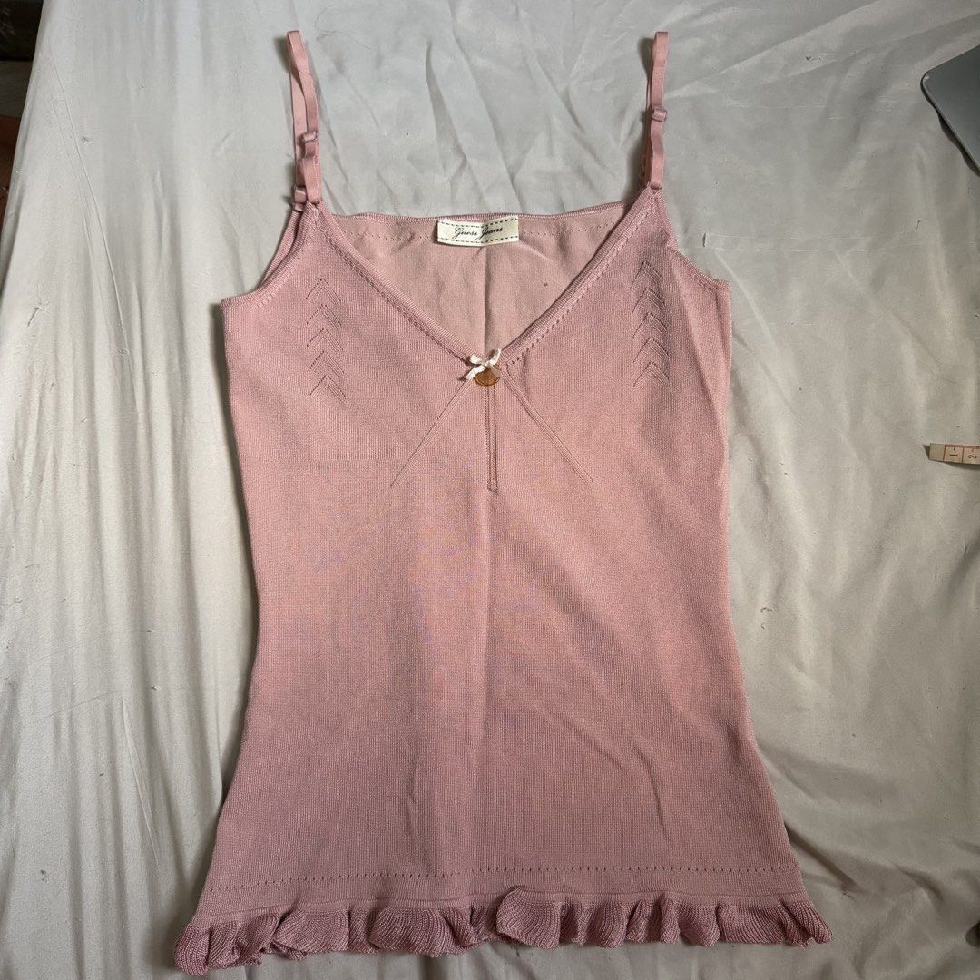 GUESS (Category: Sleeveless) located in Manila. Submitted by shefindshope (Listing ID 1470366950, Image 3). Description: Stretchy fabric.