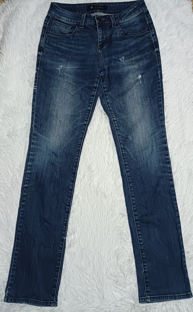 Guess Jeans (Category: Jeans) located in Ozamiz City. Submitted by meshthrift11 (Listing ID 1470412443, Image 2). Description: Size 30-32 stretchable length 42.