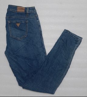 (Category: ) located in . Submitted by thrift_raid (Listing ID 1470492377, Image 1). Description: .