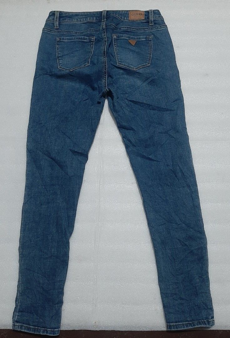 GUESS JEANS (Category: Jeans) located in General Santos City (Dadiangas). Submitted by thrift_raid (Listing ID 1470492377, Image 2). Description: size 29-30.