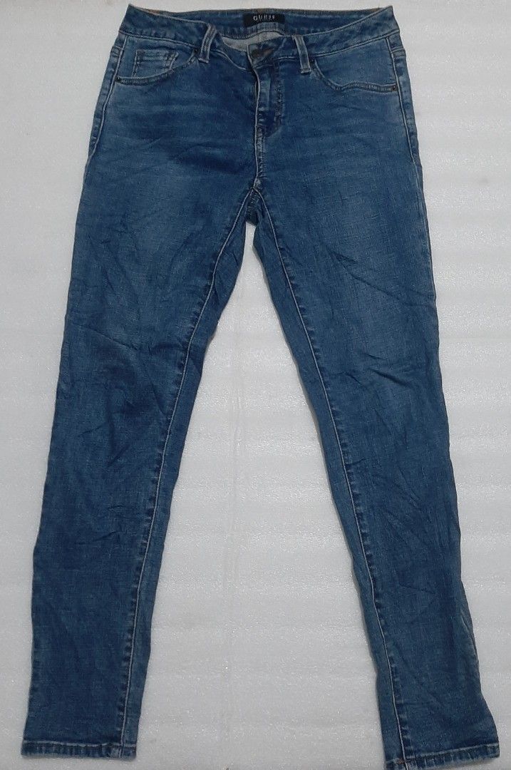 GUESS JEANS (Category: Jeans) located in General Santos City (Dadiangas). Submitted by thrift_raid (Listing ID 1470492377, Image 3). Description: size 29-30.