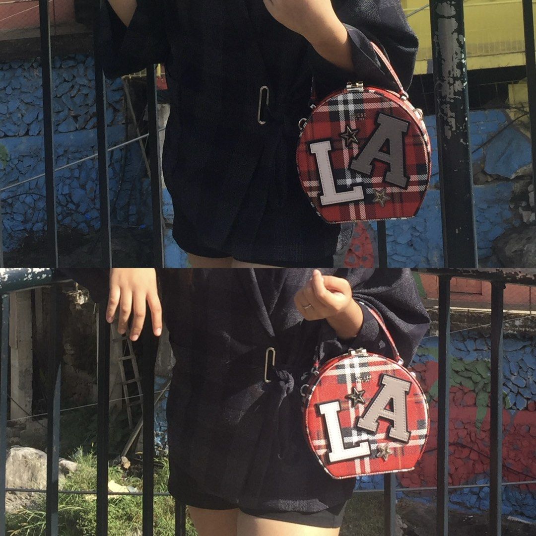GUESS Lizzy Round Case Crossbody Bag (Category: Cross-body Bags) located in Binan City. Submitted by jjazrylle (Listing ID 1470540847, Image 3). Description: auth rare guess bag condition: 8/10 strap still included (no flaws) flaws were indicated in photos 600 + sf 📥.
