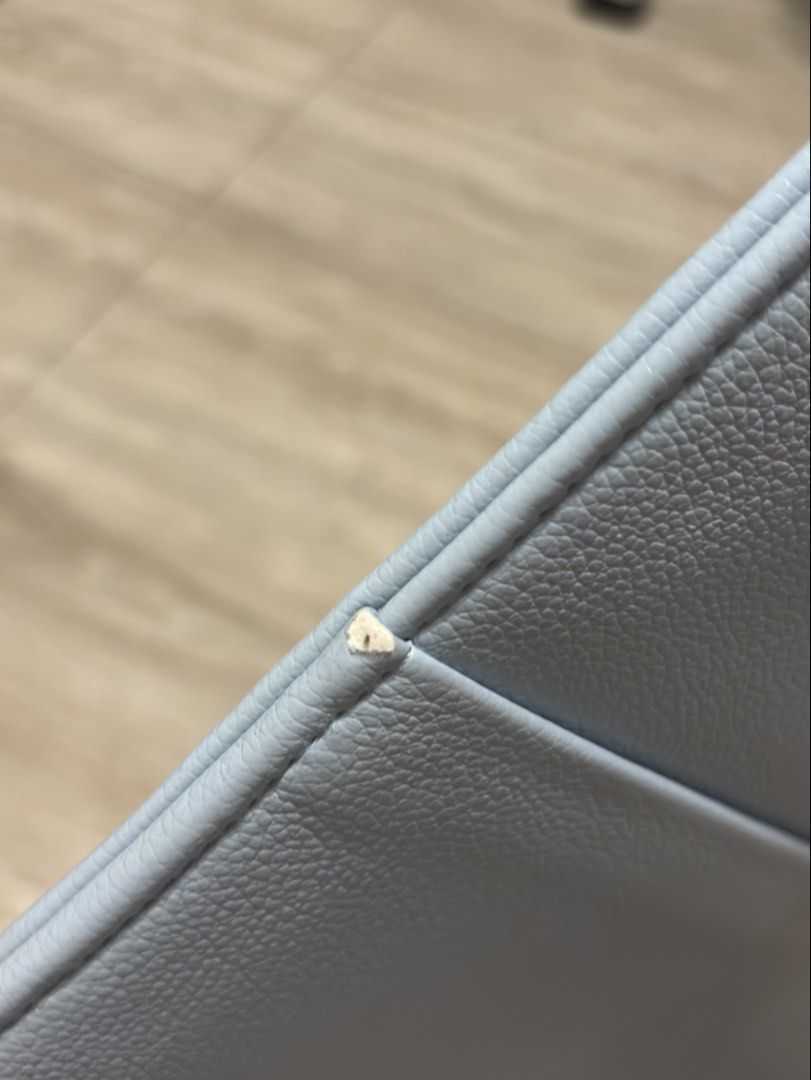 GVN - Laptop Sleeve in Cornflower (Category: Laptop Bags & Sleeves) located in Angeles City. Submitted by smnthabtrice (Listing ID 1470461936, Image 3). Description: gvn the label laptop sleeve in cornflower size small lightly used; has minor flaws! open for negotiation :) shipping from qc; ggx or sdd only.