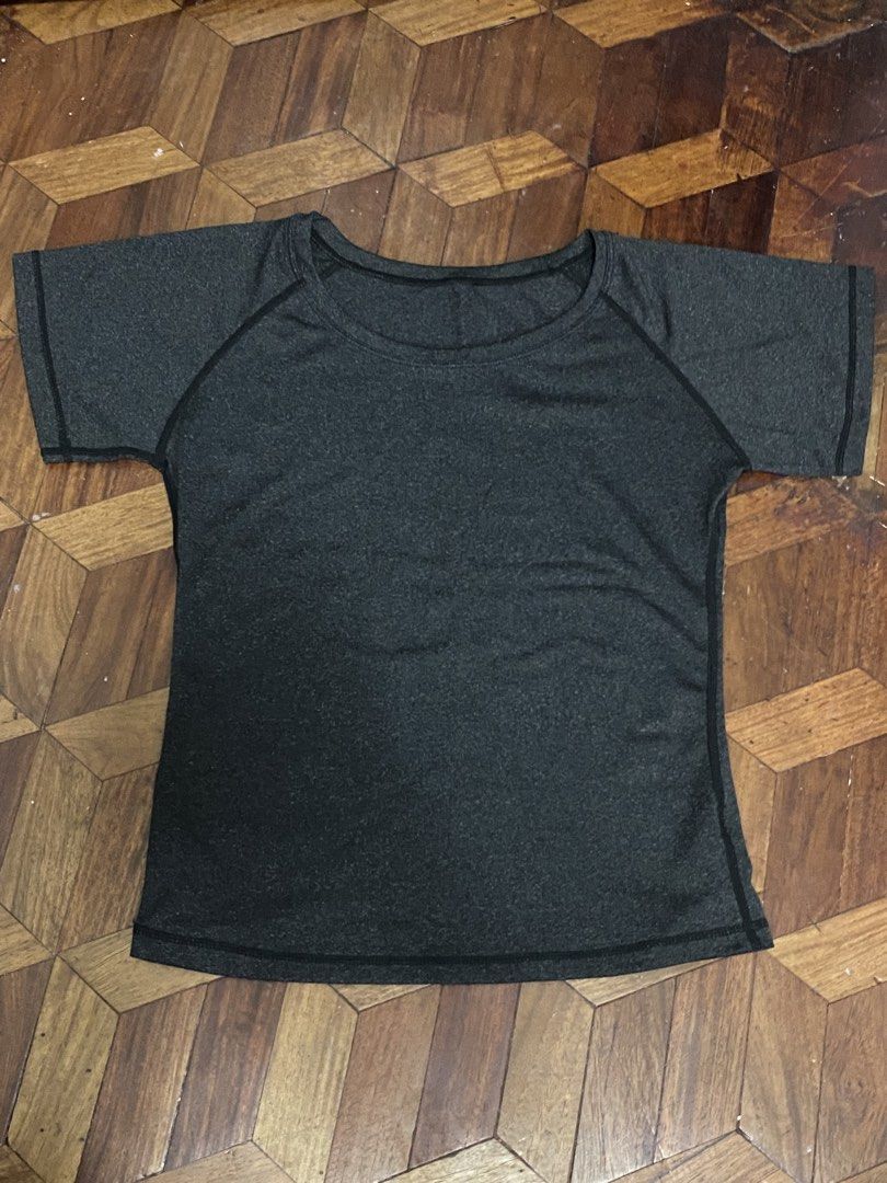 Gym No Brand Shirt (Category: Shirts) located in Pasig City. Submitted by minnie.12 (Listing ID 1470537312, Image 1). Description: 📍Pasig City 🚛 jnt/lalamove item+sf MOP: Gcash .
