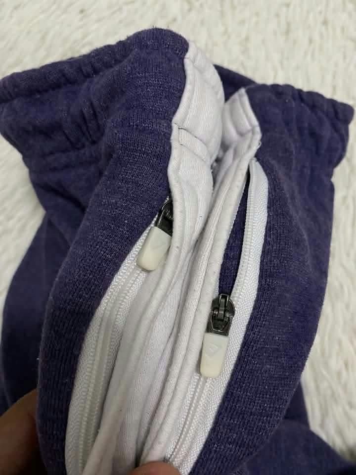 Gymshark Cotton Blend Athletic Shorts Medium (Category: Shorts) located in Manila. Submitted by ayskrim_ (Listing ID 1470388977, Image 2). Description: Dimes: W: 30-36 L: 18.5.