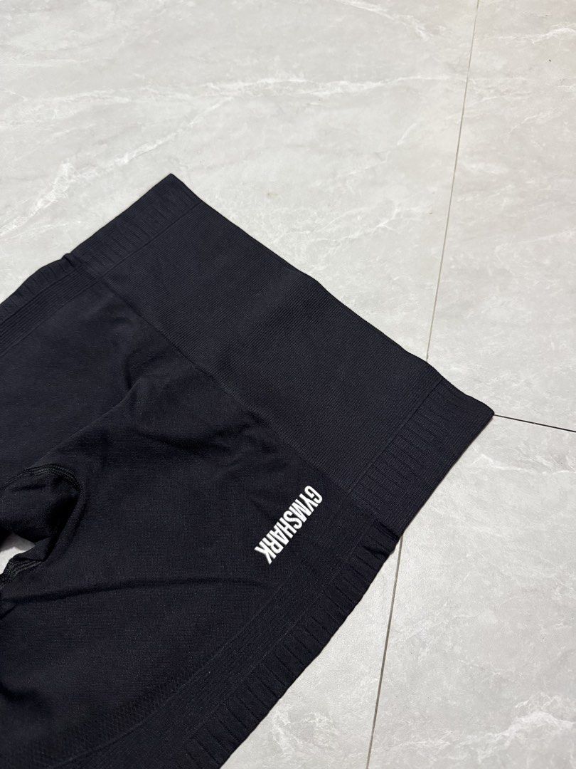 Gymshark Energy Seamless Leggings (Category: Activewear) located in Calumpit. Submitted by Essentiality (Listing ID 1470501190, Image 2). Description: Gymshark Energy Seamless Leggings Small on tag Issue: Cracked print ₱450.
