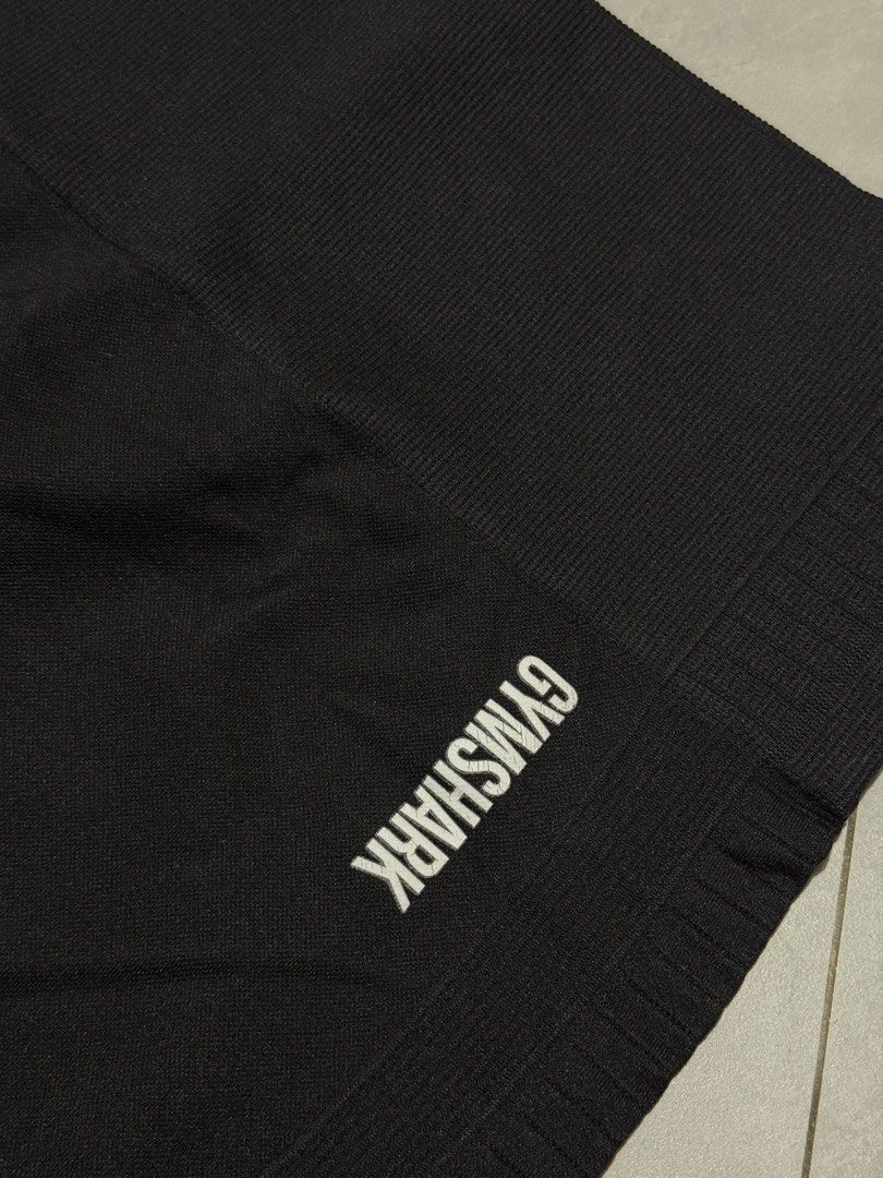 Gymshark Energy Seamless Leggings (Category: Activewear) located in Calumpit. Submitted by Essentiality (Listing ID 1470501190, Image 3). Description: Gymshark Energy Seamless Leggings Small on tag Issue: Cracked print ₱450.