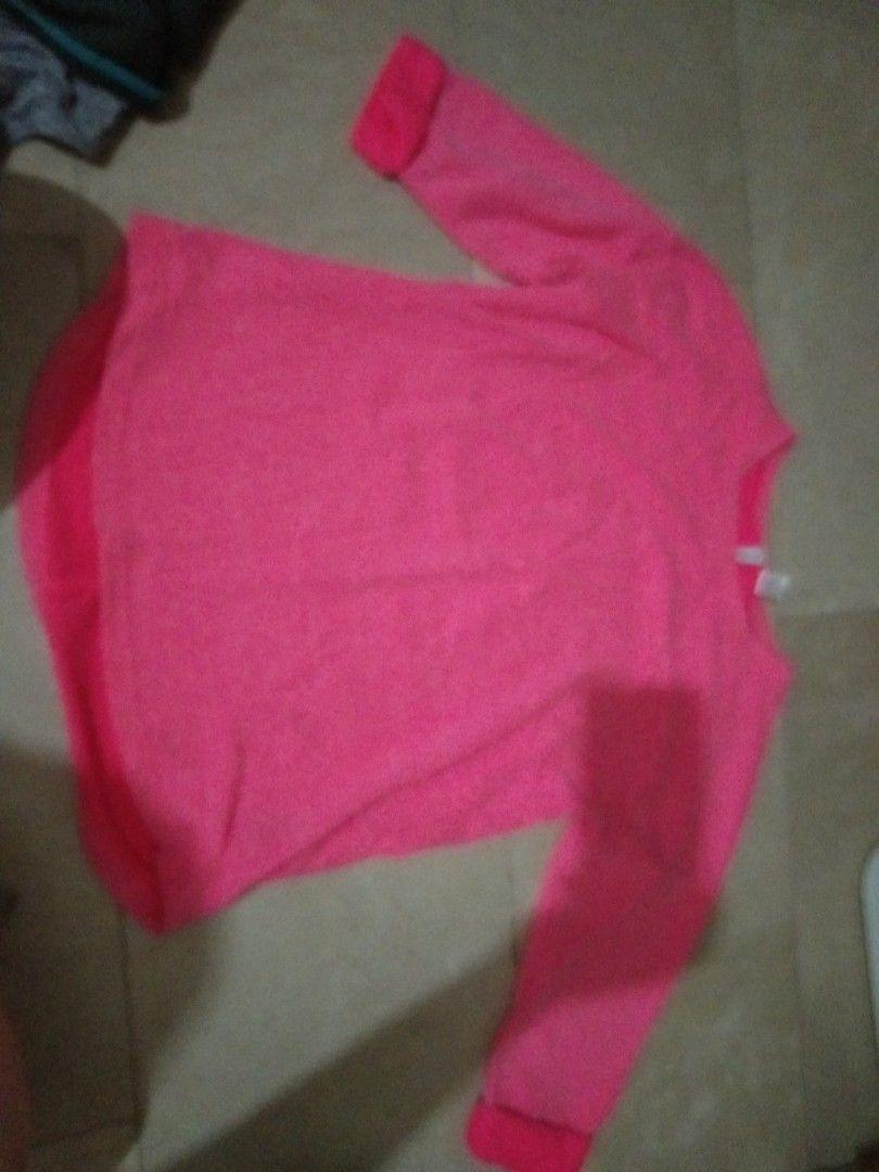 H and m neon pink top (Category: Others Tops) located in Quezon City. Submitted by eidorableshop (Listing ID 1470385154, Image 3). Description: .
