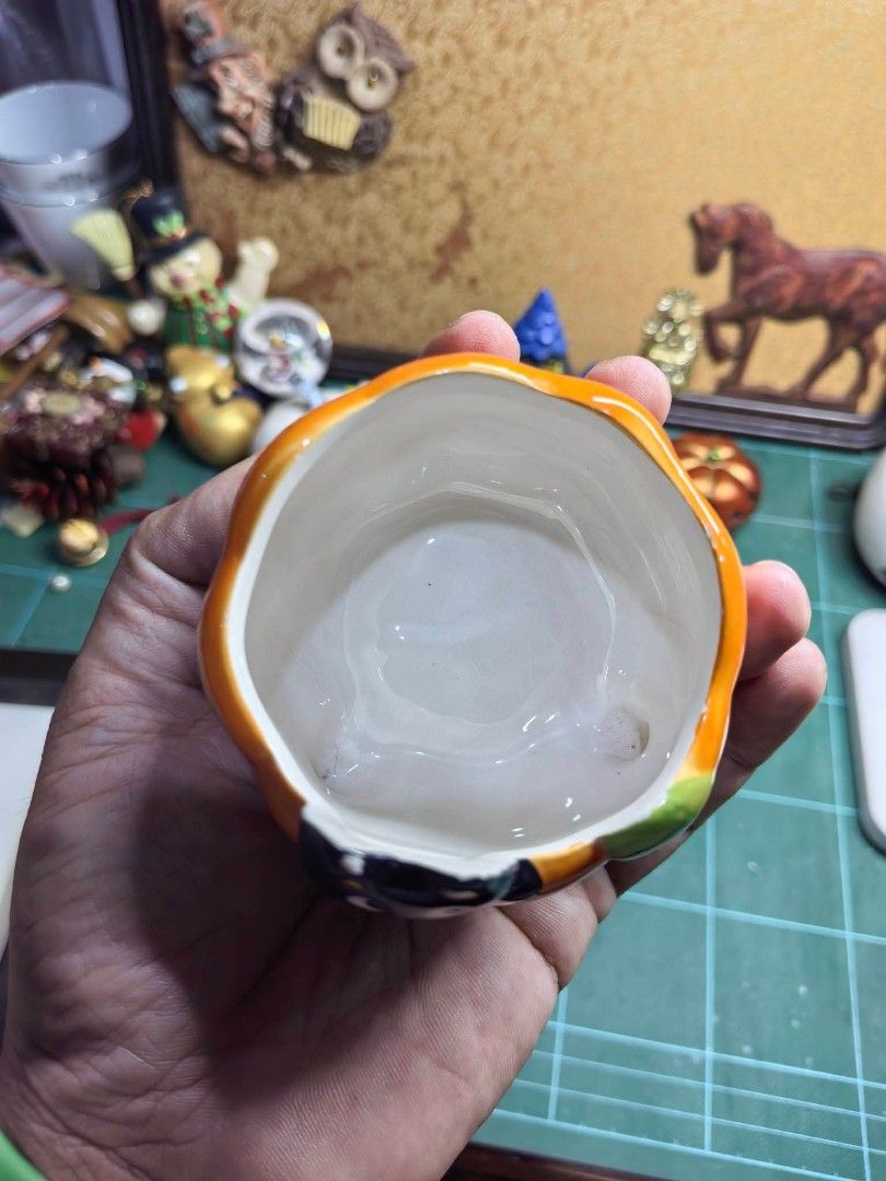 Halloween Trinket Holder Ceramic (Category: Other Home Decor) located in Cebu City. Submitted by dudes_villanueva (Listing ID 1470392134, Image 3). Description: Halloween Trinket Holder Ceramic 📌 May kaunting pain chip sa cat ears..