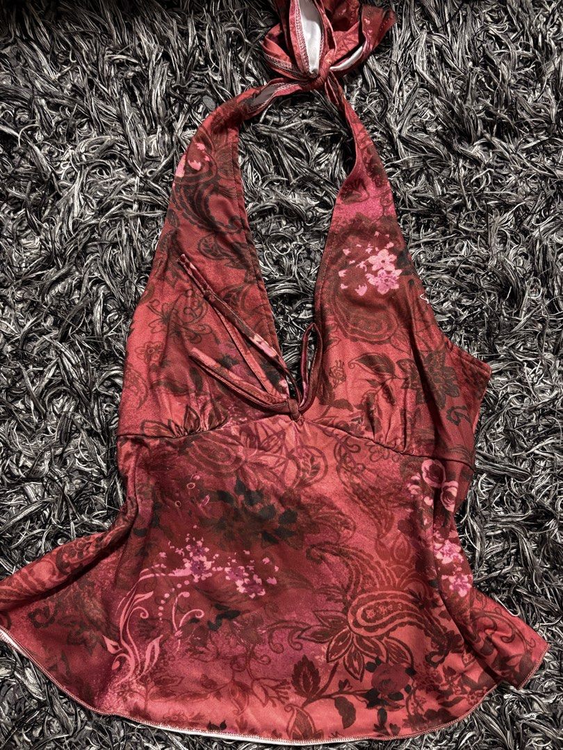 HALTER TOP (Category: Others Tops) located in Manila. Submitted by coleenb_ (Listing ID 1470511351, Image 1). Description: .