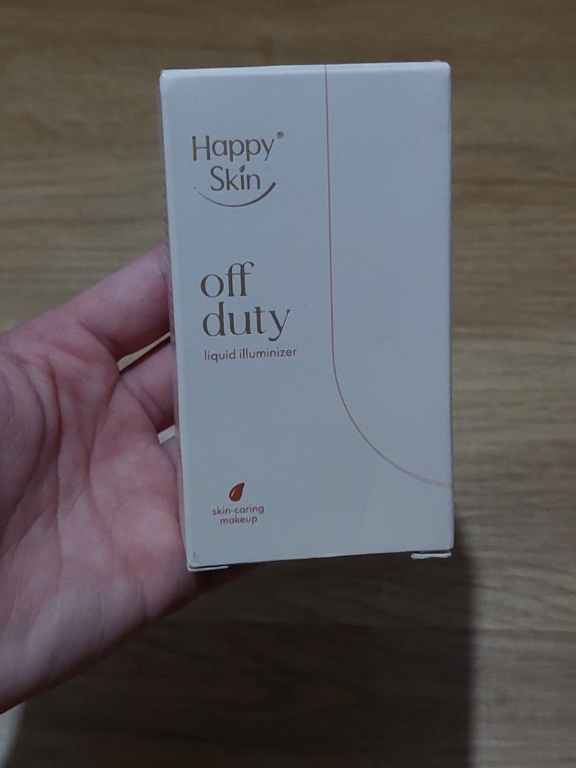 Happy Skin Liquid Illuminizer (Category: Makeup) located in Cavite. Submitted by prettyonfleek.finds (Listing ID 1470353731, Image 3). Description: Still unused. Bought for around ₱1000. RFS - wrong shade. can meet up around Dasmariñas or via lalamove.