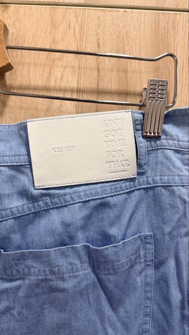 Harlan + Holden Soft Denim Medium (Category: Jeans) located in Quezon City. Submitted by bonkee_declutters (Listing ID 1470367627, Image 1). Description: - Brand: harlan + holden - Size: Medium on tag but fits large - Color: Light Blue Debim - Material: 100% cotton (soft feel, machine washable) - Fit: Straight relaxed fit - Details: Front and back pockets, leather back patch with debossed text - No alterations, no flaws - Please see measurement o