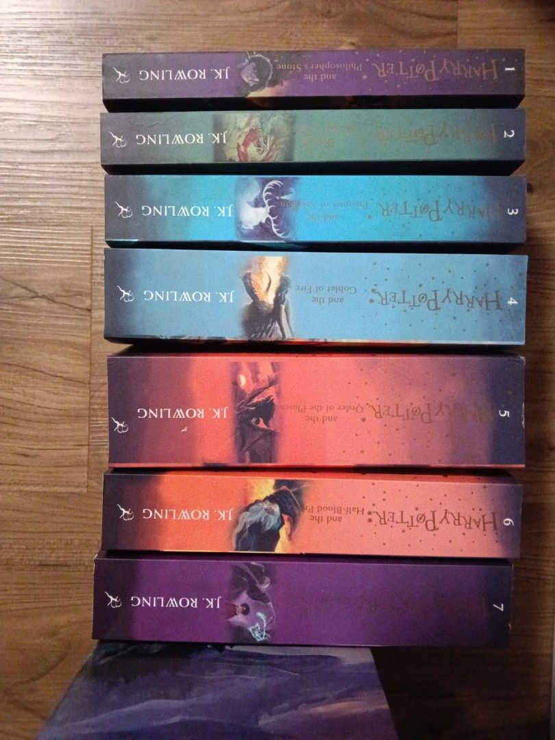 Harry Potter The complete collection--please read descriptions, Hobbies ...