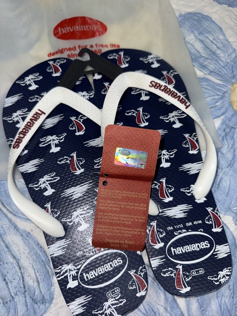 Havaianas beach Navy white (Category: Slippers & Slides) located in Manila. Submitted by mariadarna (Listing ID 1470493768, Image 3). Description: .