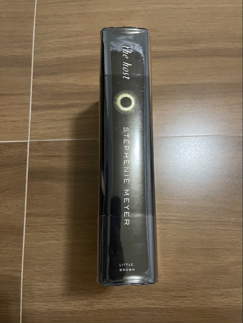 [HB] The Host by Stephenie Meyer Hardcover Novel (Category: Storybooks) located in Cabanatuan. Submitted by steven15 (Listing ID 1470490765, Image 2). Description: DETAILS & RFS: • decluttering • almost new • no dents and scratch MEETUP LOCATION (if Cabanatuan area) : • Waltermart Cabanatuan • SM Megacenter • 7/11 Mayapyap ➡️ Shipping thru J&T Express sa ibang location. ➡️ Shipping fee shouldered by customer. ➡️ Payment is through GCash (payment 