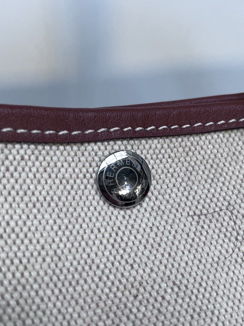 Hermes (Category: Tote Bags) located in Dagupan City. Submitted by calmocean-f675cc (Listing ID 1470492952, Image 3). Description: Hermes Handbag 2500 add sf .