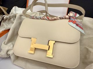 （分類：）位於 。 由 emilychiu_293 提交（商品編號 1470494605，圖片 1）。簡介： 。