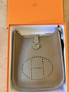 （分類：）位於 。 由 avantvintage 提交（商品編號 1469712619，圖片 1）。簡介： 。