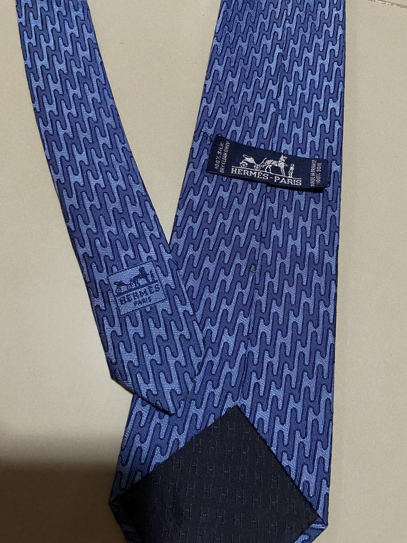 HERMES NECKTIE (Category: Luxury Apparel) located in San Pablo. Submitted by tripnthrift15 (Listing ID 1470449896, Image 2). Description: HERMES NECKTIE.
