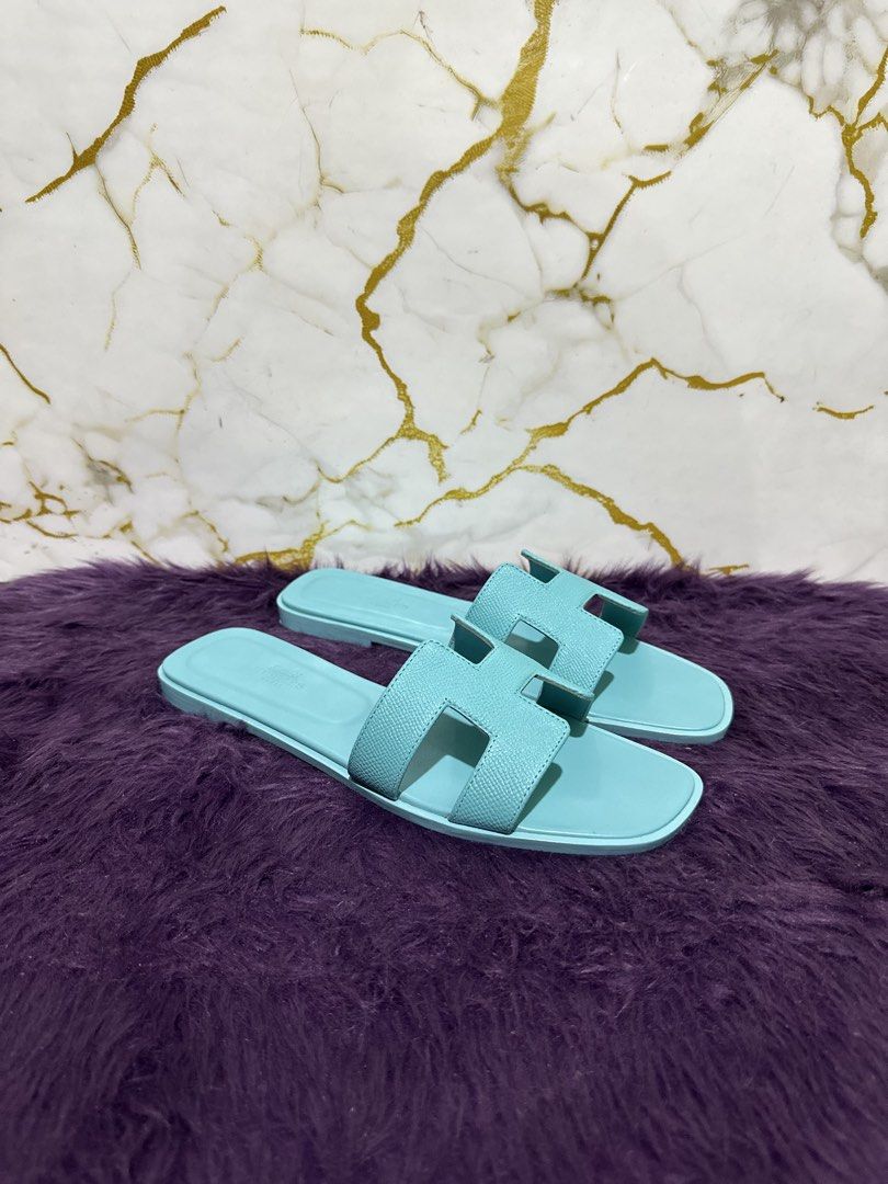 Hermes oran (Category: Flats & Sandals) located in Marikina City. Submitted by georgiaprelovestuff (Listing ID 1470456194, Image 2). Description: size 39 PLEASE READ BEFORE MAKING AN OFFER: 🔹No inclusions since this is preloved 🔹NO to low ballers please 🔹NO meetups due to busy schedule 🔹If you make an offer, please get the item let's not waste each other's time 🔹NO return NO exchange NO cancellation 🔹Please manage your expectation since all