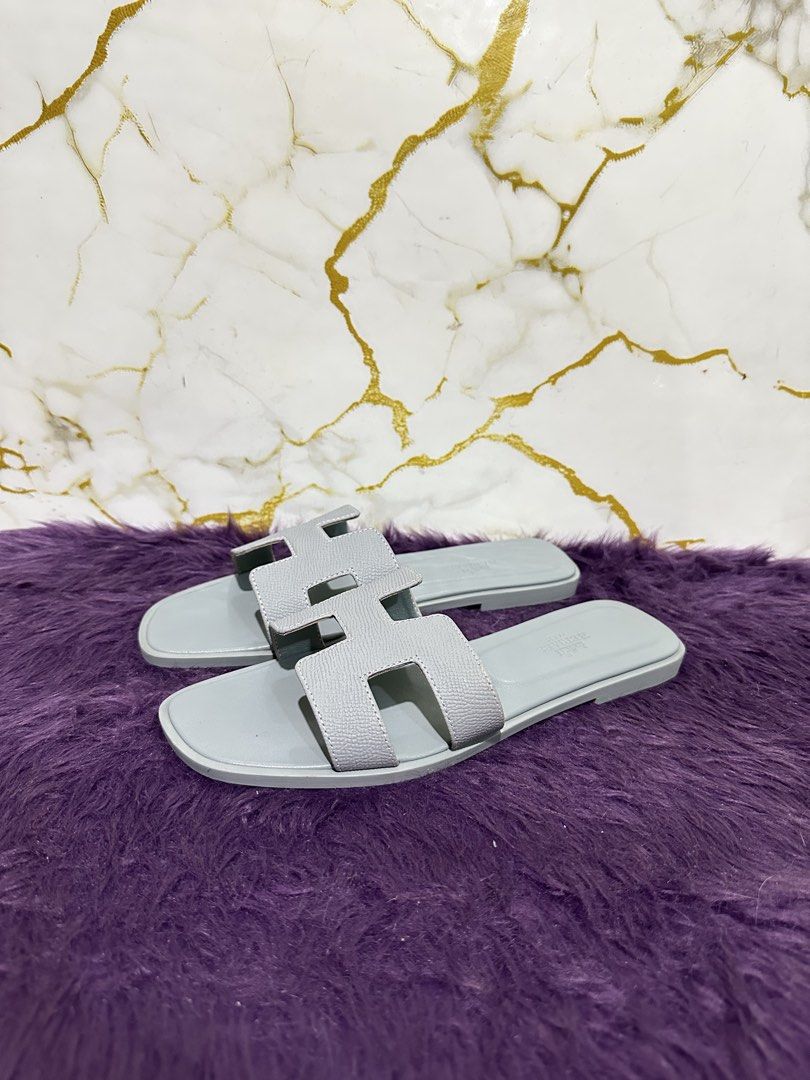 Hermes oran (Category: Flats & Sandals) located in Marikina City. Submitted by georgiaprelovestuff (Listing ID 1470460318, Image 3). Description: size 37 PLEASE READ BEFORE MAKING AN OFFER: 🔹No inclusions since this is preloved 🔹NO to low ballers please 🔹NO meetups due to busy schedule 🔹If you make an offer, please get the item let's not waste each other's time 🔹NO return NO exchange NO cancellation 🔹Please manage your expectation since all
