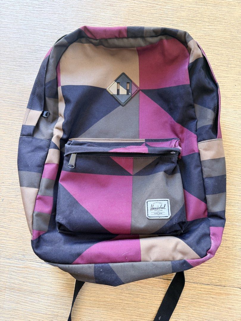 Herschel Heritage Backpack (Category: Backpacks) located in Muntinlupa City. Submitted by cocofinds023 (Listing ID 1470487215, Image 1). Description: .