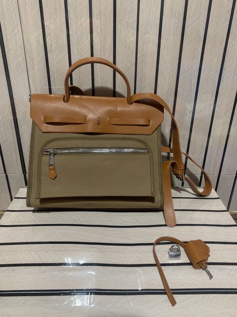 HH Herbag (Category: Cross-body Bags) located in San Fernando. Submitted by preluxuria_online_shop (Listing ID 1470375539, Image 2). Description: .