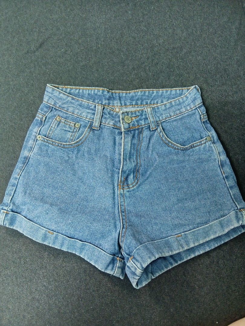 High Waist Clean Cut Denim Shorts (Category: Shorts) located in Manila. Submitted by babymango25 (Listing ID 1470442968, Image 1). Description: Size 25-26 No flaws, just the tag from the back Soft denim Not branded but quality is giving.