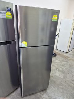 (Category: ) located in . Submitted by fridge-washmachine-dryer (Listing ID 1470495505, Image 1). Description: .