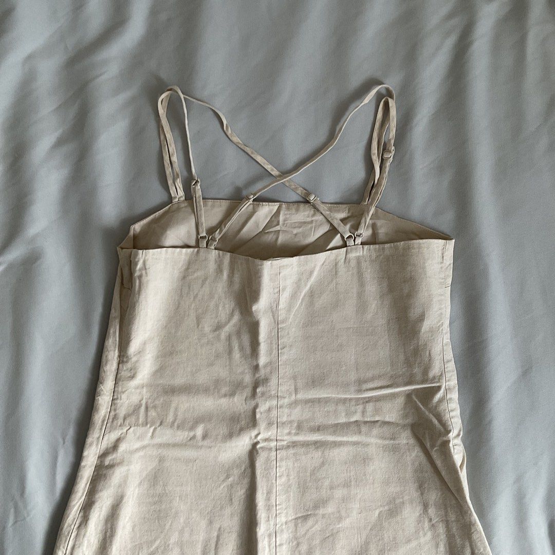 H&M Beige Linen Dress (Category: Dresses) located in Quezon City. Submitted by declutter.chek (Listing ID 1470503829, Image 2). Description: Excellent condition! Used once US 4 / EU 36 .