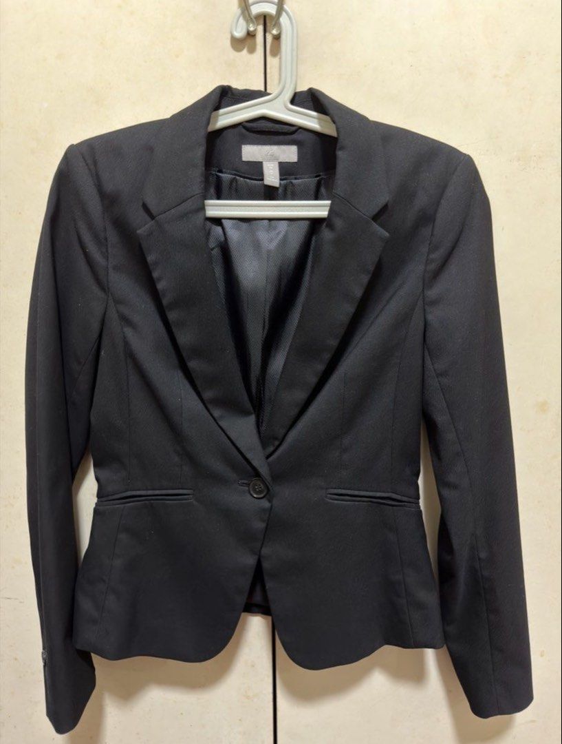 H&M Black Blazer (Category: Coats, Jackets and Outerwear) located in Taytay. Submitted by melaniemaep (Listing ID 1470389158, Image 1). Description: - Brand: H&M - Color: Classic Black - Fit & Style: Single button closure, pocket details on both sides, fully lined interior, clean-cut professional look - Measurements (approximate): * Pit to pit: 15 inches * Total length: 23 inches * Sleeve length: 23 inches - Condition: Excellent.