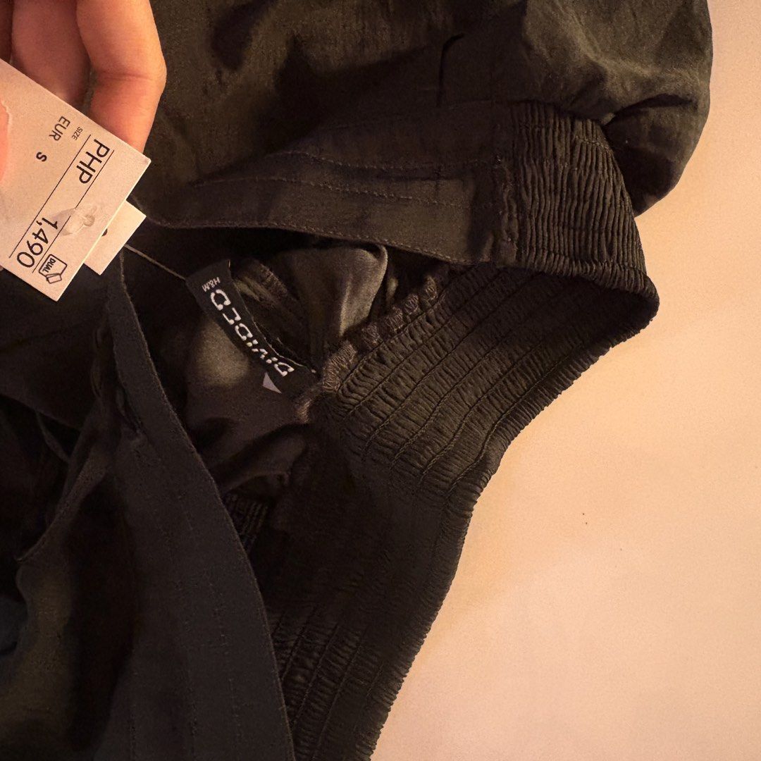 H&M black boho pretty flowy shorts (Category: Shorts) located in Quezon City. Submitted by kaelian_couture (Listing ID 1470465260, Image 3). Description: .