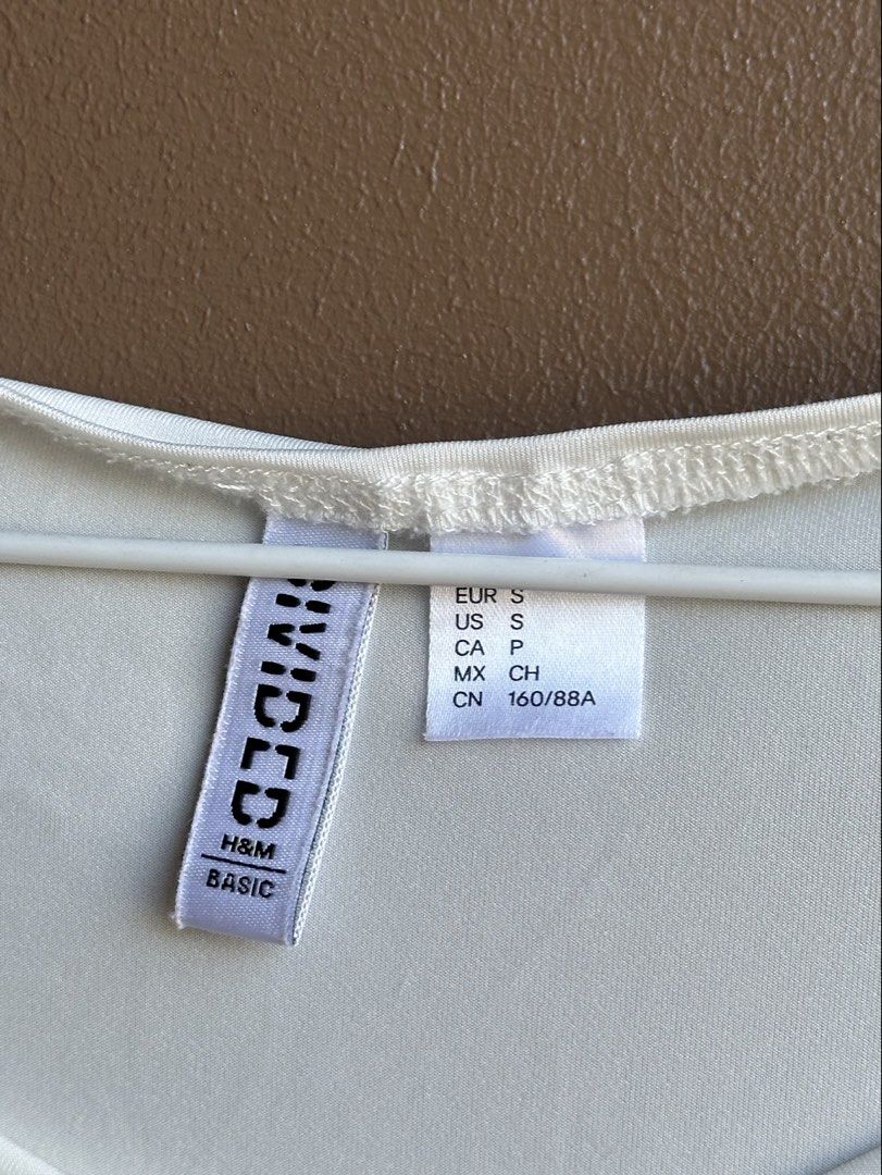 H&M boat-neck vest top (Category: Sleeveless) located in Pasig City. Submitted by afterglowpreloved (Listing ID 1470460236, Image 3). Description: .