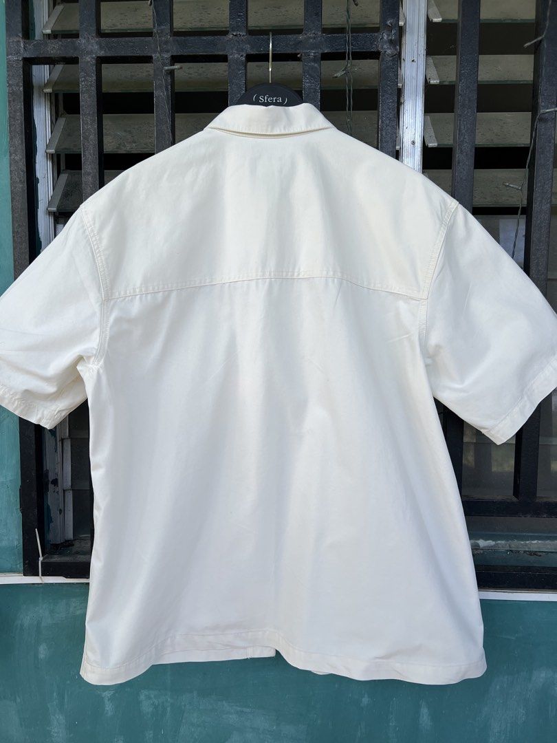 H&M Boxy Oversized Snap Button Shirt (Category: Tshirts & Polo Shirts ) located in Cavite. Submitted by slumbermanila (Listing ID 1470396558, Image 2). Description: H&M Boxy Oversized Snap Button Shirt heavy cotton material in good condition see photos for right measurements .
