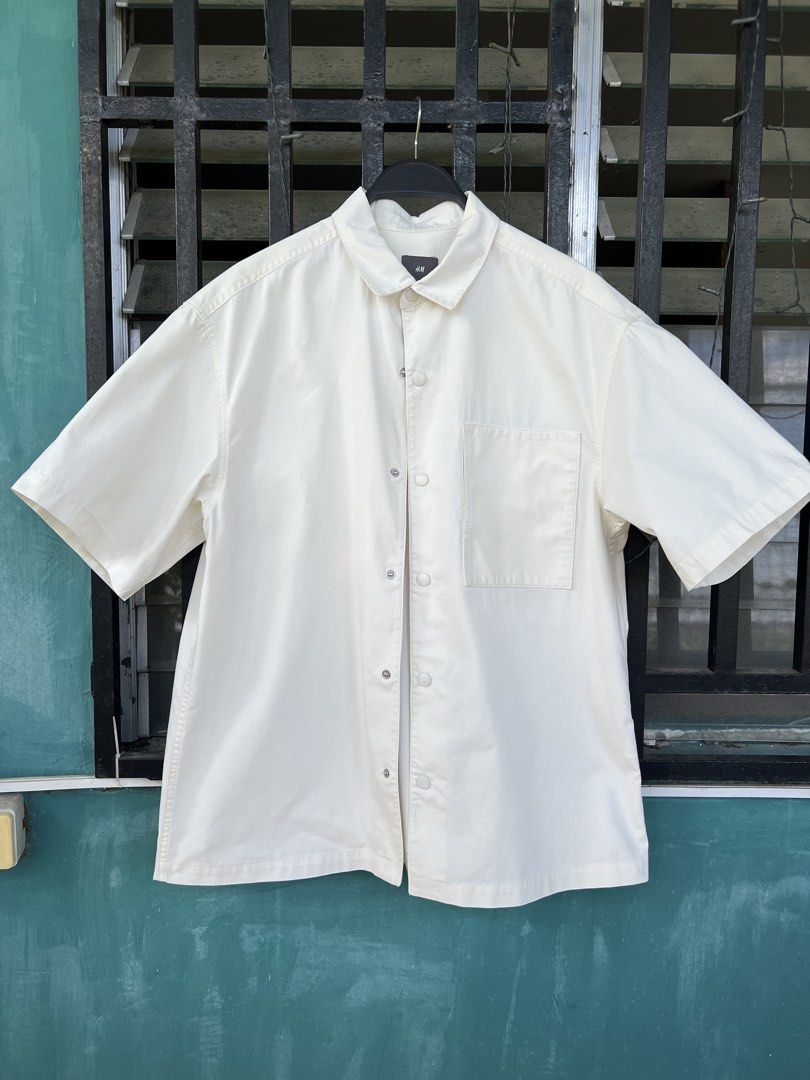 H&M Boxy Oversized Snap Button Shirt (Category: Tshirts & Polo Shirts ) located in Cavite. Submitted by slumbermanila (Listing ID 1470396558, Image 1). Description: H&M Boxy Oversized Snap Button Shirt heavy cotton material in good condition see photos for right measurements .