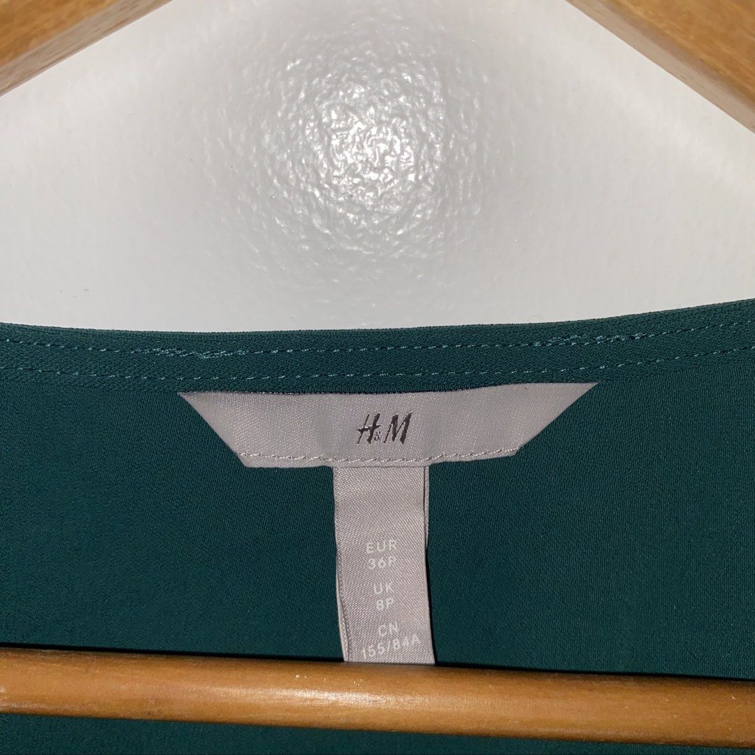 H&M drape long sleeve top (Category: Blouses) located in San Jose del Monte. Submitted by mamiracky (Listing ID 1470447268, Image 3). Description: .