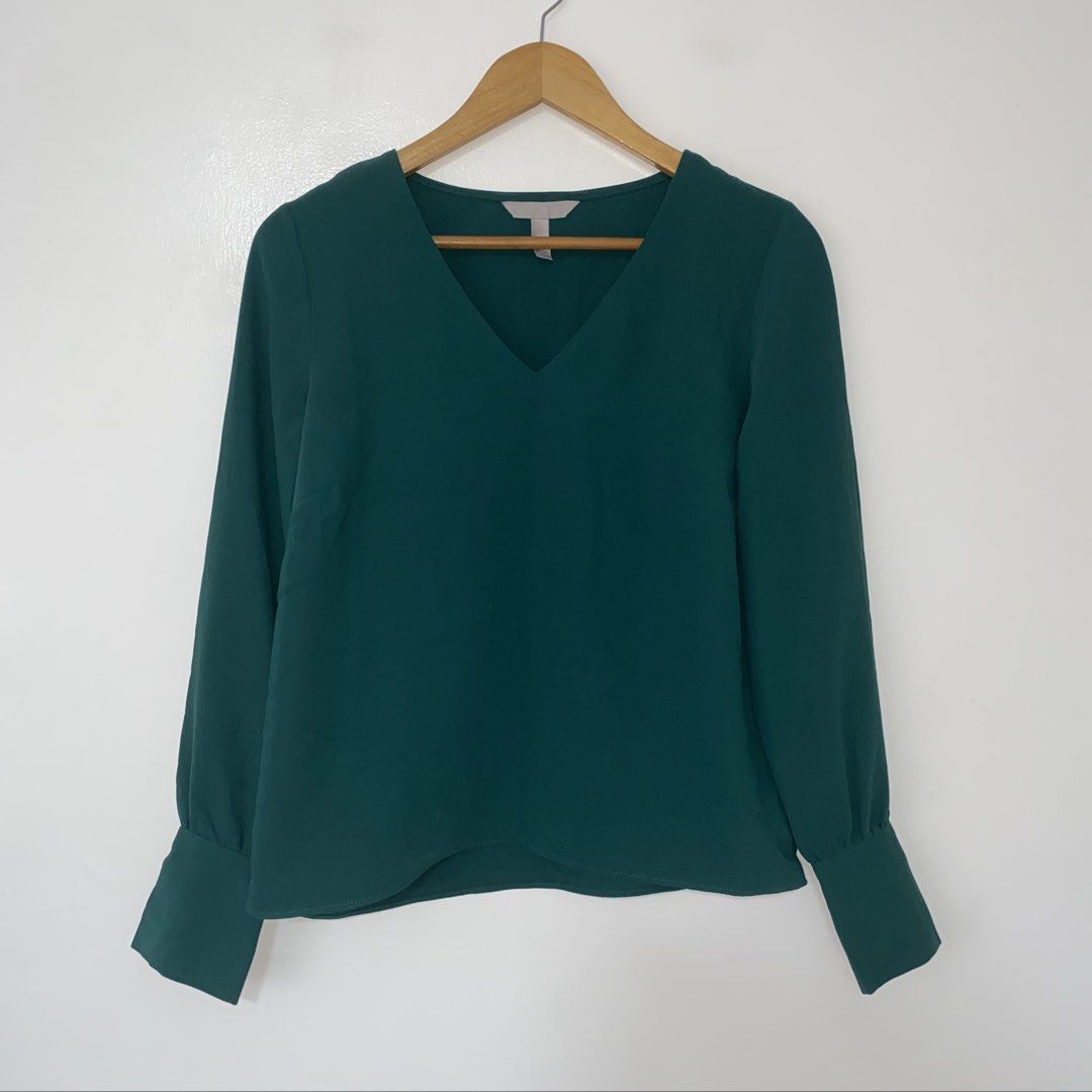 H&M drape long sleeve top (Category: Blouses) located in San Jose del Monte. Submitted by mamiracky (Listing ID 1470447268, Image 1). Description: .