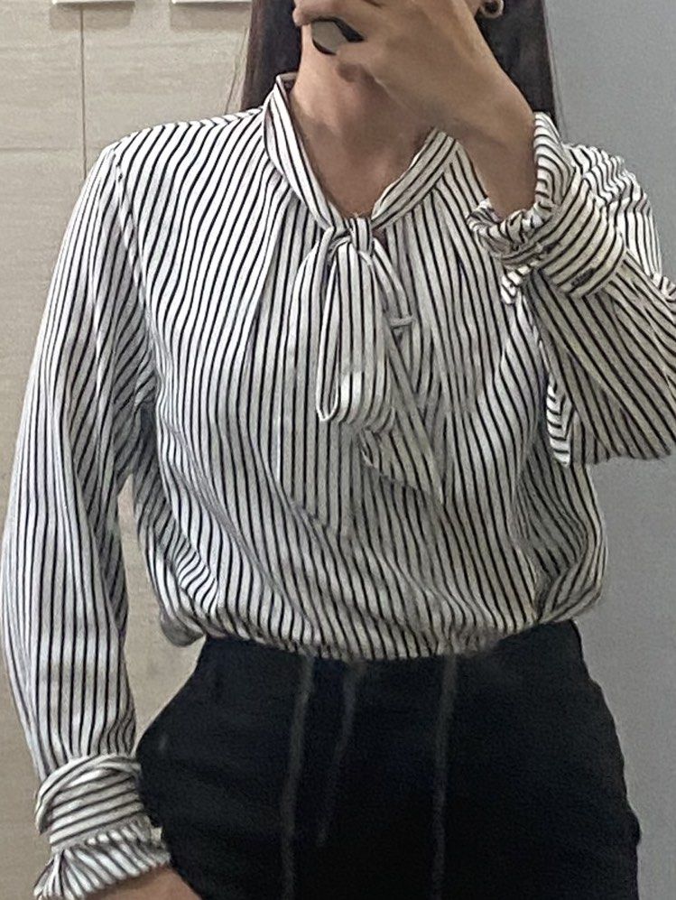 H&M Formal Black Stripe Bow Blouse Longsleeve (Category: Longsleeves) located in Binan City. Submitted by mypreloved_haul (Listing ID 1470377993, Image 1). Description: Fits xs to medium, last price posted! .