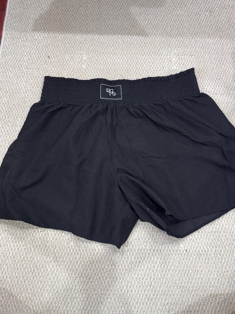 H&M Move Black Athletic Shorts XL (Category: Shorts) located in Valenzuela. Submitted by crabncorn (Listing ID 1470352024, Image 1). Description: - Brand: H&M Move - Color: Black - Size: XL (Standard men's sizing) - Material: Lightweight fabric - Features: Elastic waistband with printed logo detail on the back - Condition: Clean inside and out, ready for quick shipping - Ideal for: Workouts, sports, or casual lounging.