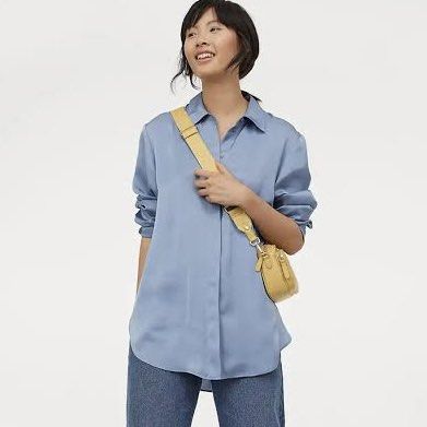 H&M satin long sleeve top (Category: Longsleeves) located in San Jose del Monte. Submitted by mamiracky (Listing ID 1470444365, Image 1). Description: .