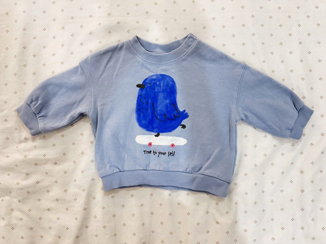 H&M Sweater (4-6M) (Category: Babies & Kids Fashion) located in Manila. Submitted by diane.preloved0328 (Listing ID 1470427397, Image 1). Description: H&M Blue Bird Sweater 4-6M.