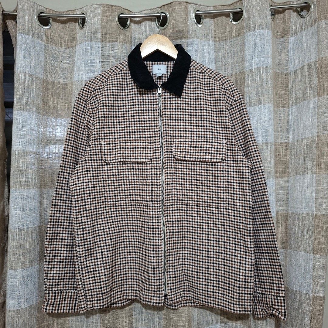 H&M Twill Checked Zip-up Jacket with Corduroy Collar (Category: Coats, Jackets and Outerwear) located in Cainta. Submitted by kapatidnibrother (Listing ID 1470540349, Image 1). Description: H&M Twill Checked Zip-up Jacket with Corduroy Collar Size Medium on tag (fit to large) Dimes: W23 | L28 Color rate: 9.5 / 10 - heavy x thick fabric - pristine condition - complete tags - need wash - fav!.