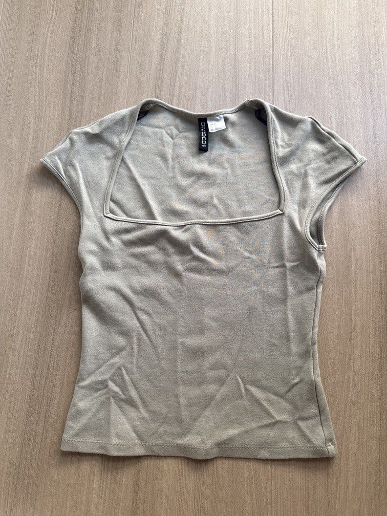 HNM green square neck top (Category: Blouses) located in Manila. Submitted by bella_boo (Listing ID 1470432615, Image 1). Description: have to sell by TUESDAY tags 🏷️ brandy melville subdued cotton on bershka stradivarius zara pull n bear hnm edikted.