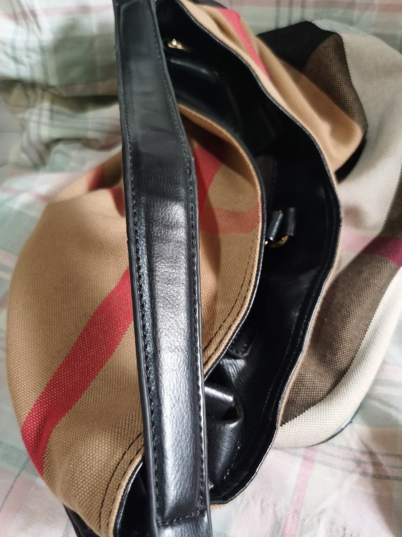HOBO BAG (Category: Shoulder Bags) located in Bacolod City. Submitted by mzb06 (Listing ID 1470387163, Image 3). Description: BUCKET STYLE HOBO BAG, LARGE SIZE, COMBINATION OF CANVASS & LEATHER MATERIAL.. PLS CHECK DETAILED PICS POSTED FOR REFERENCE..
