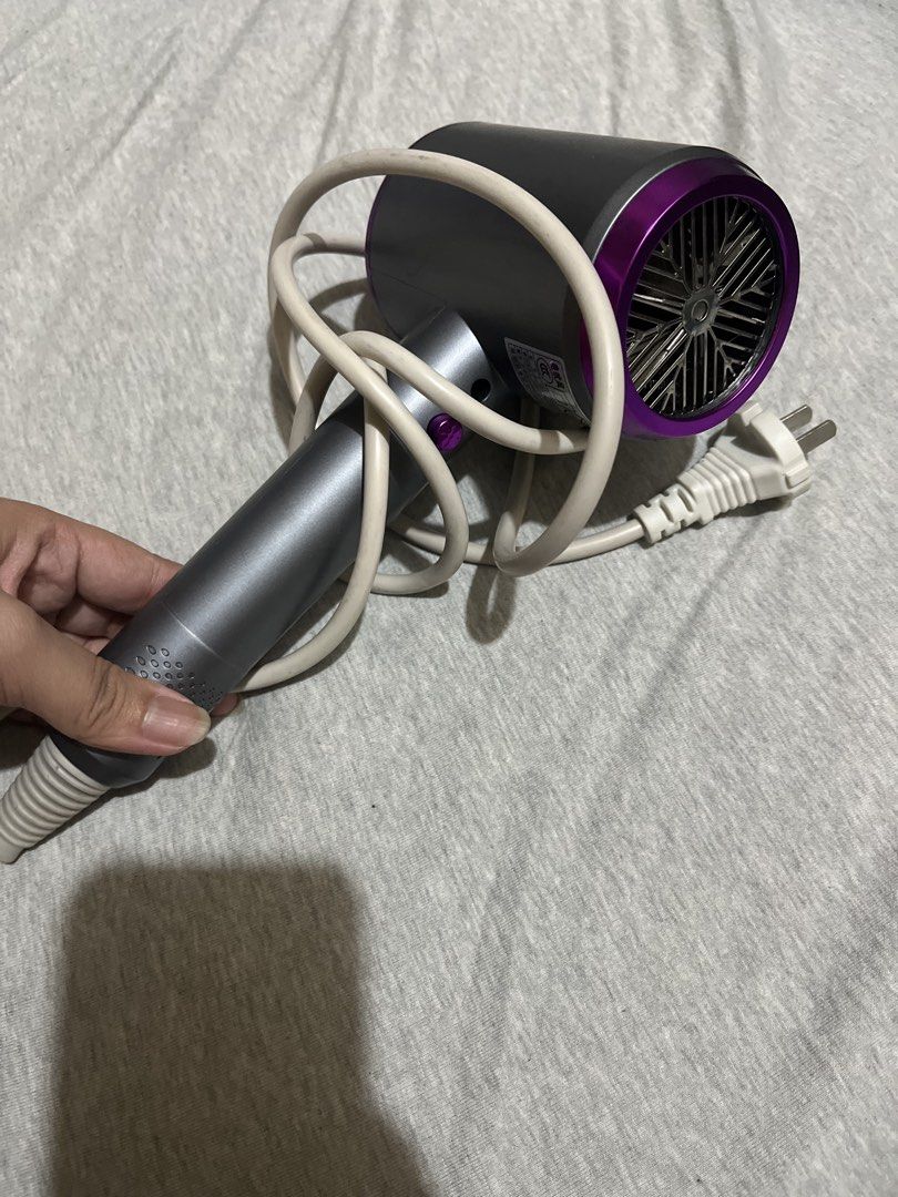Hodekt Hair Dryer (Category: Hair) located in Quezon City. Submitted by _mryp (Listing ID 1470496591, Image 3). Description: rfs: moving.