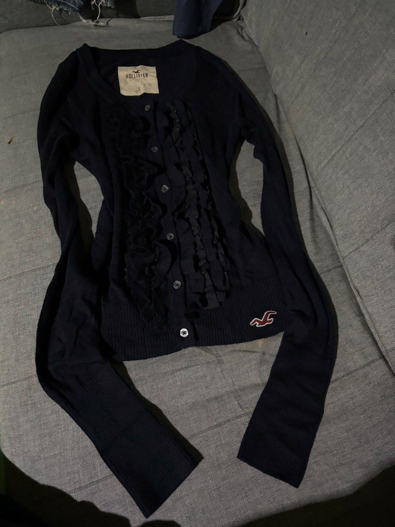 hollister (Category: Longsleeves) located in Santa Rosa. Submitted by jeremydeas56388 (Listing ID 1470533686, Image 1). Description: size small no issue .