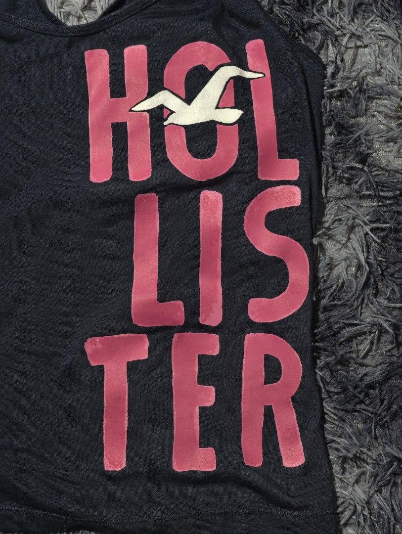 Hollister, y2k (Category: Sleeveless) located in Cavite. Submitted by raid0 (Listing ID 1470416764, Image 2). Description: .