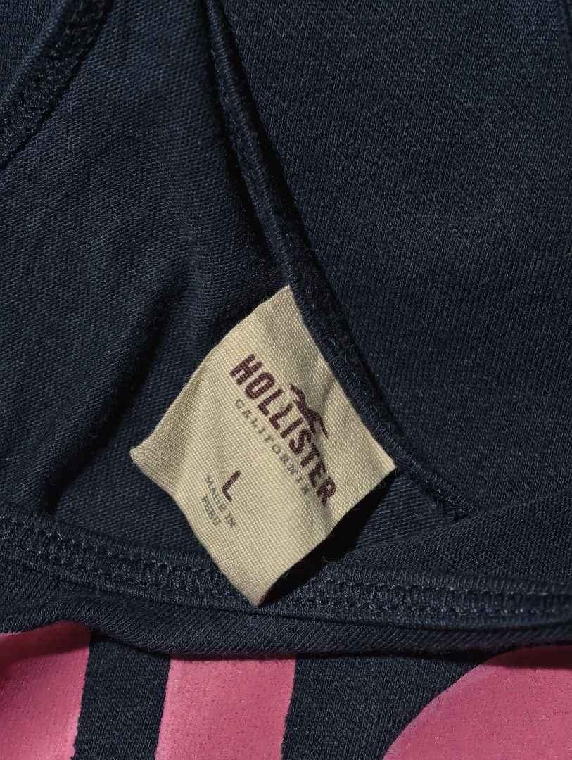 Hollister, y2k (Category: Sleeveless) located in Cavite. Submitted by raid0 (Listing ID 1470416764, Image 3). Description: .