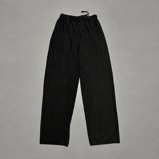 (Category: ) located in . Submitted by rndm.wears (Listing ID 1470527989, Image 1). Description: .
